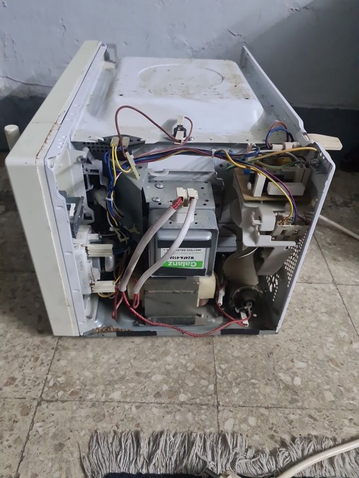 Microwave repair photo 3